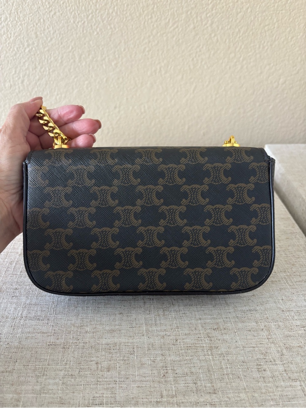 Like new Celine Cuir Triomphe bag - Picture 5 of 9